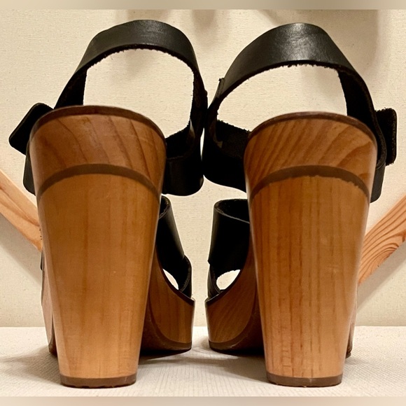 Free People Black Leather T Sandals with Wooden Heel Sz 40 / 9 - Picture 3 of 8